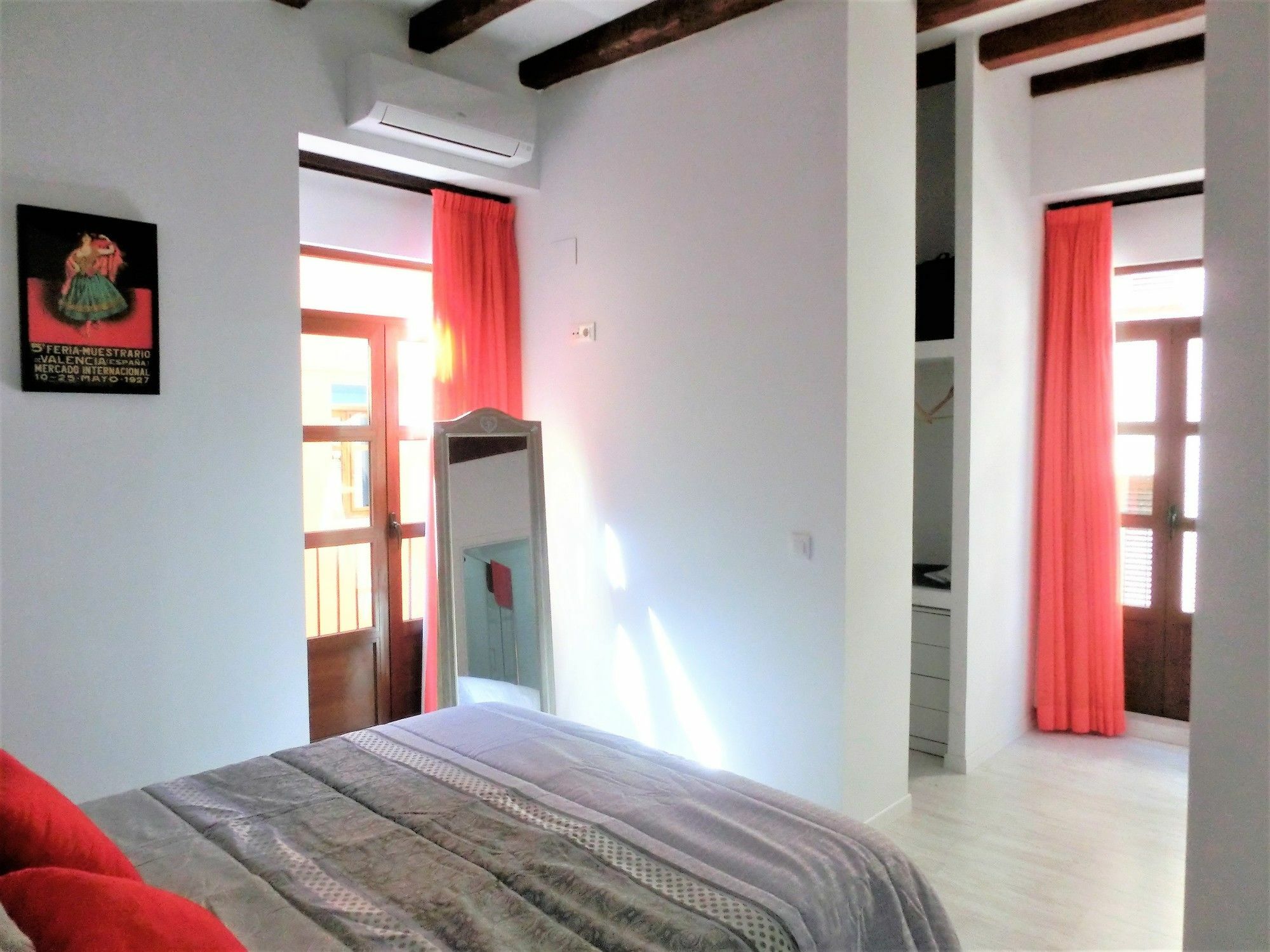 Total Valencia Lonja Apartment Luaran gambar